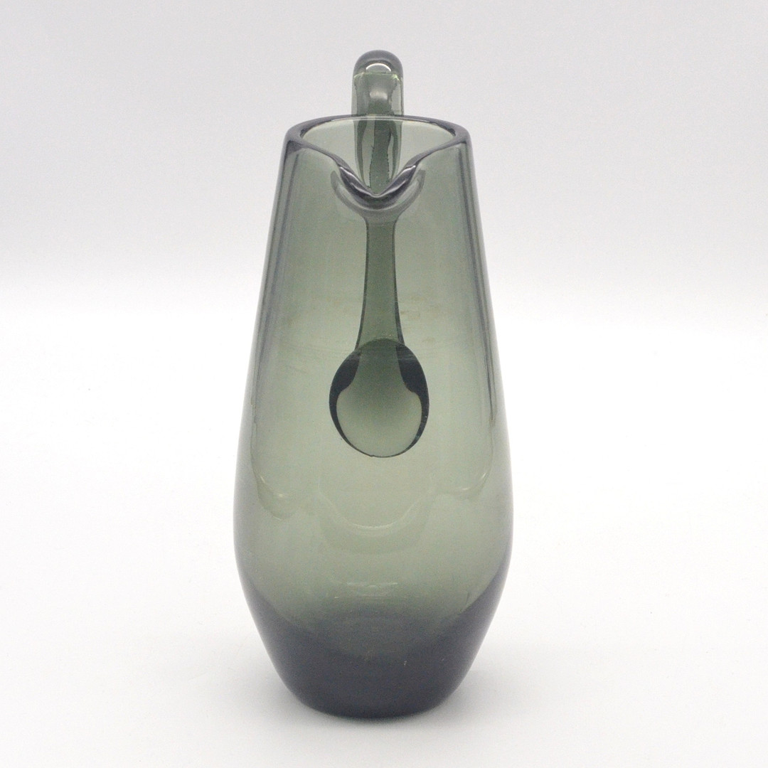 ERNST FRIEDRICH. FRIEDRICH GLAS, DESIGNER KARAFFE, RAUCHGLAS, UM 1970ER.
