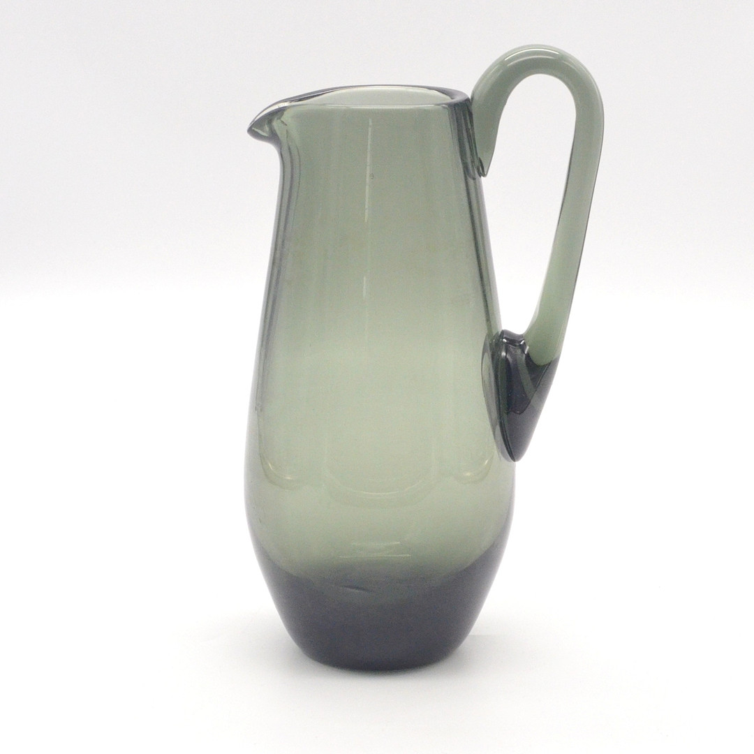 ERNST FRIEDRICH. FRIEDRICH GLAS, DESIGNER KARAFFE, RAUCHGLAS, UM 1970ER.