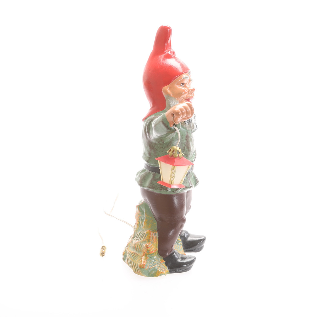 TOMTE MED LYKTA, keramik, Heissner, Tyskland.