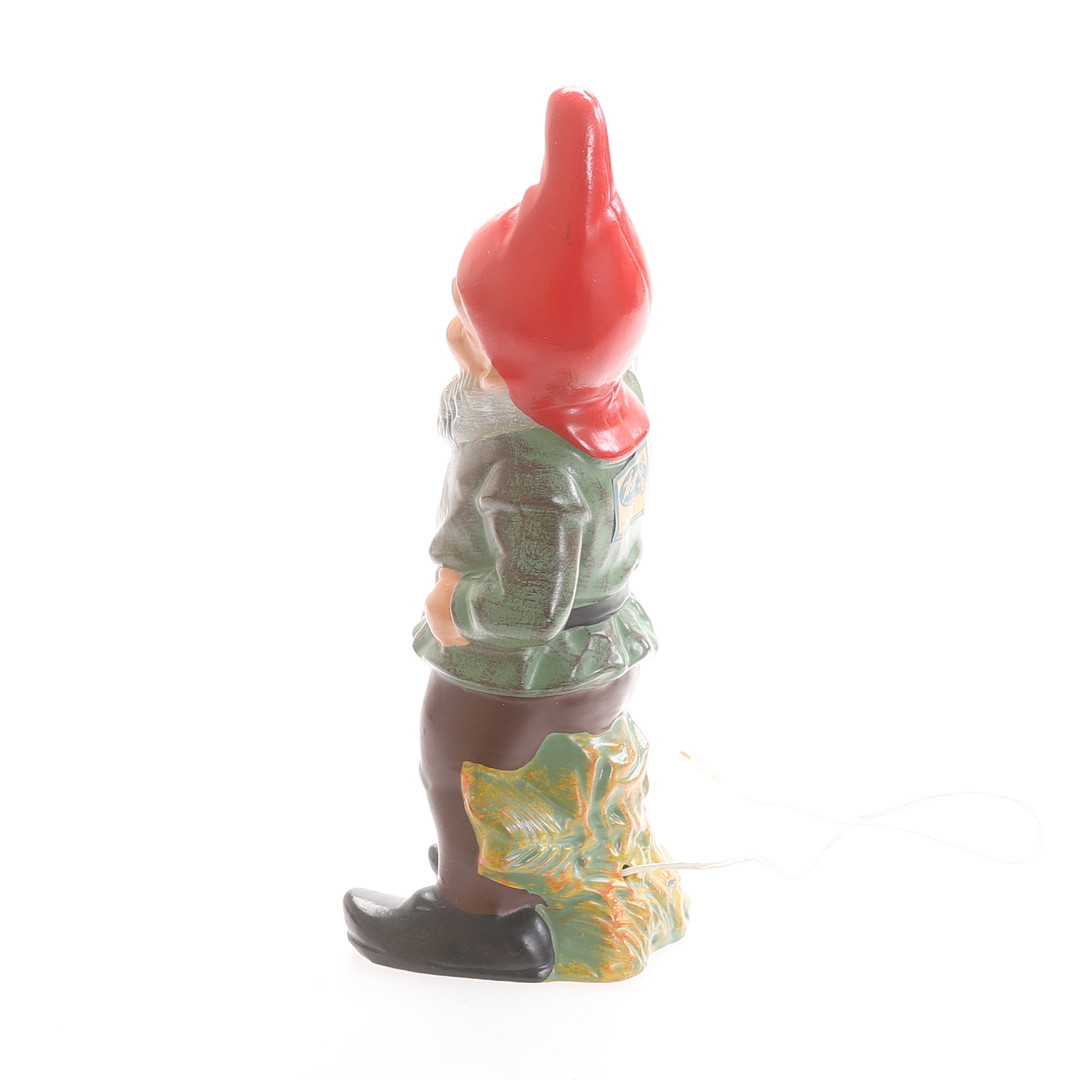 TOMTE MED LYKTA, keramik, Heissner, Tyskland.