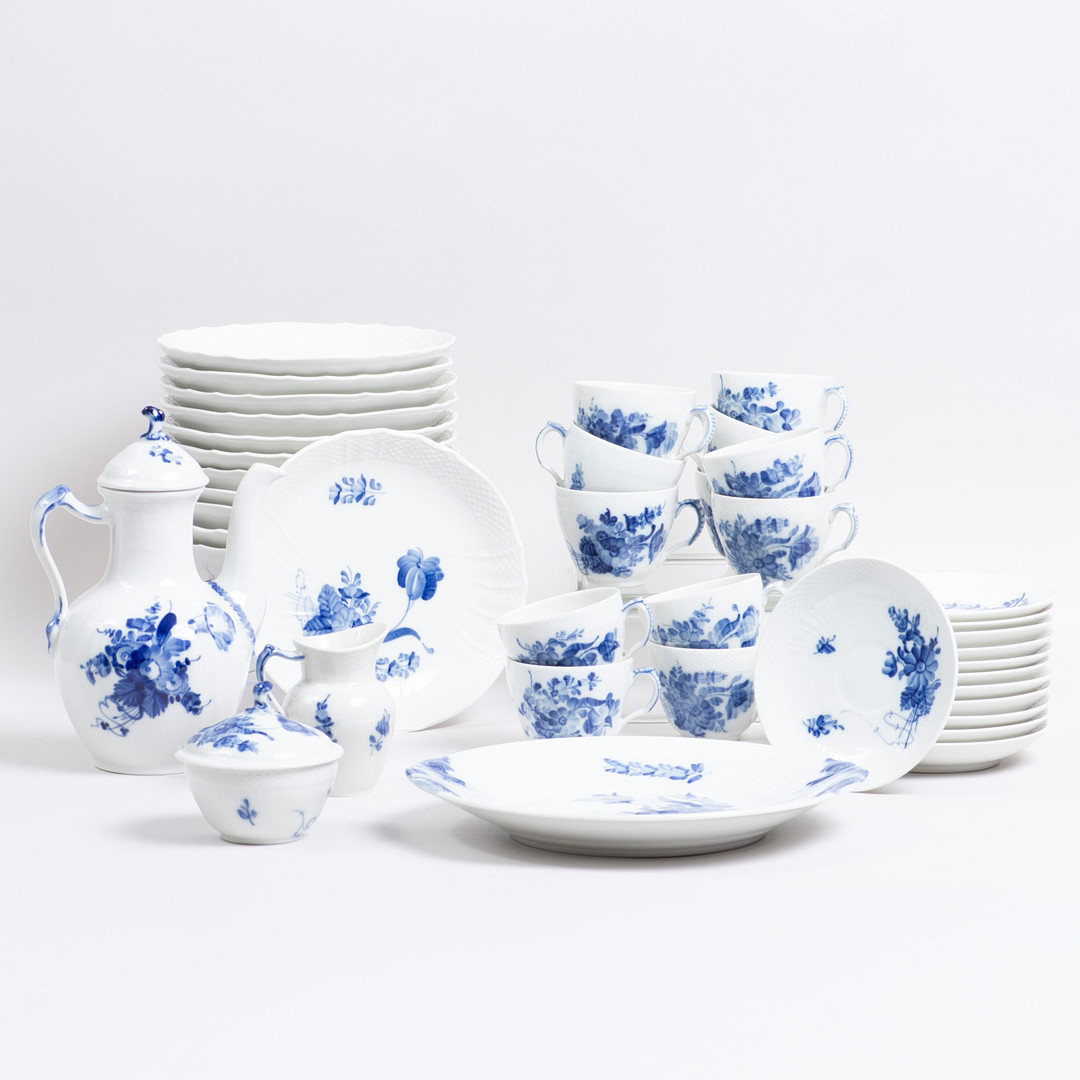 ROYAL COPENHAGEN Blå Blomst kaffestel 40 dele.