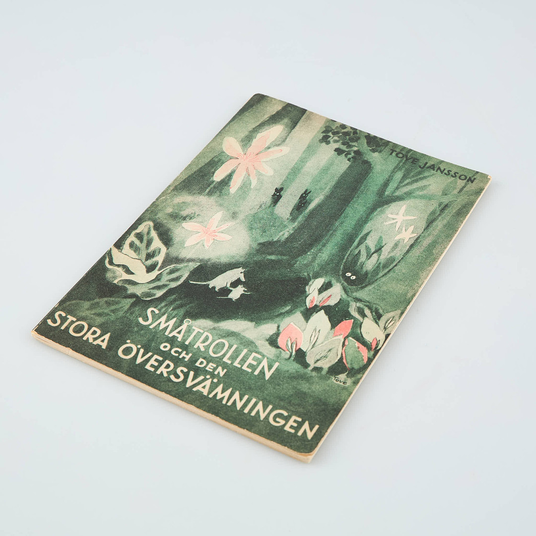 TOVE JANSSON. "SMÅTROLLEN OCH DEN STORA ÖVERSVÄMNINGEN". Första upplagan, 1945.