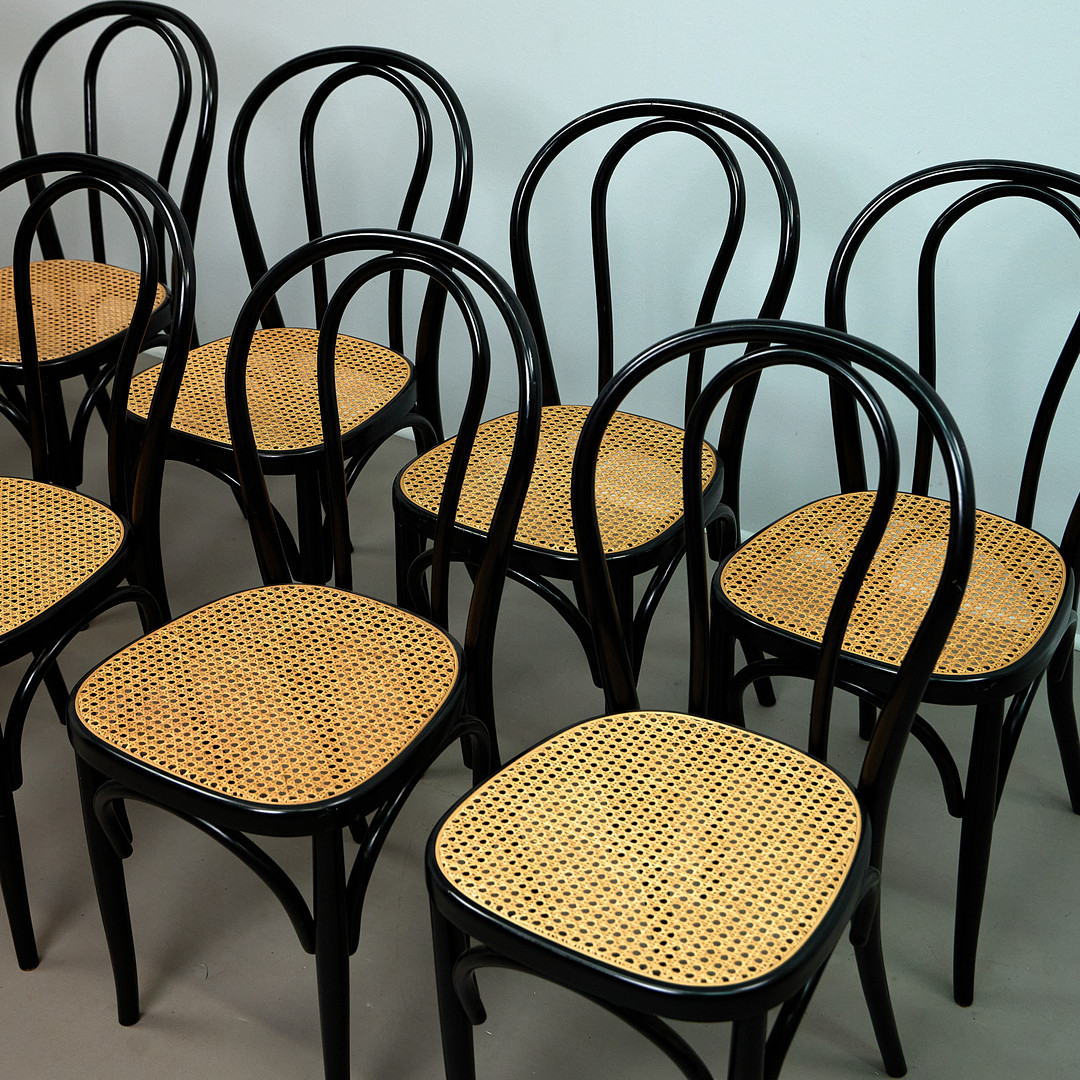 MICHAEL THONET. Im Stil von, Stühle / Esszimmerstühle, Bugholz, Wiener Geflecht, 1980er Jahre (10).