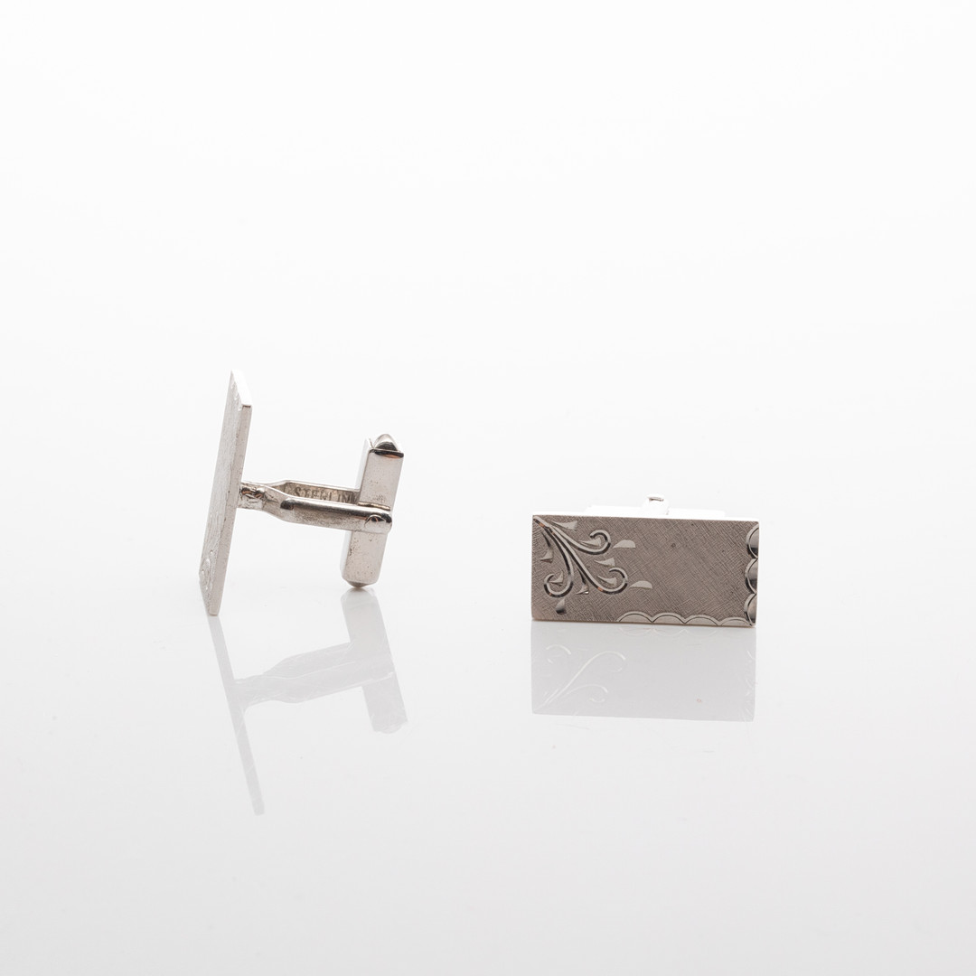 MANSCHETTKNAPPAR & SLIPSNÅLAR, 4 delar, Silver.