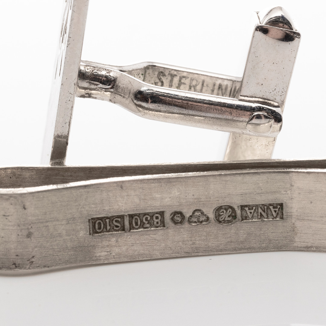 MANSCHETTKNAPPAR & SLIPSNÅLAR, 4 delar, Silver.
