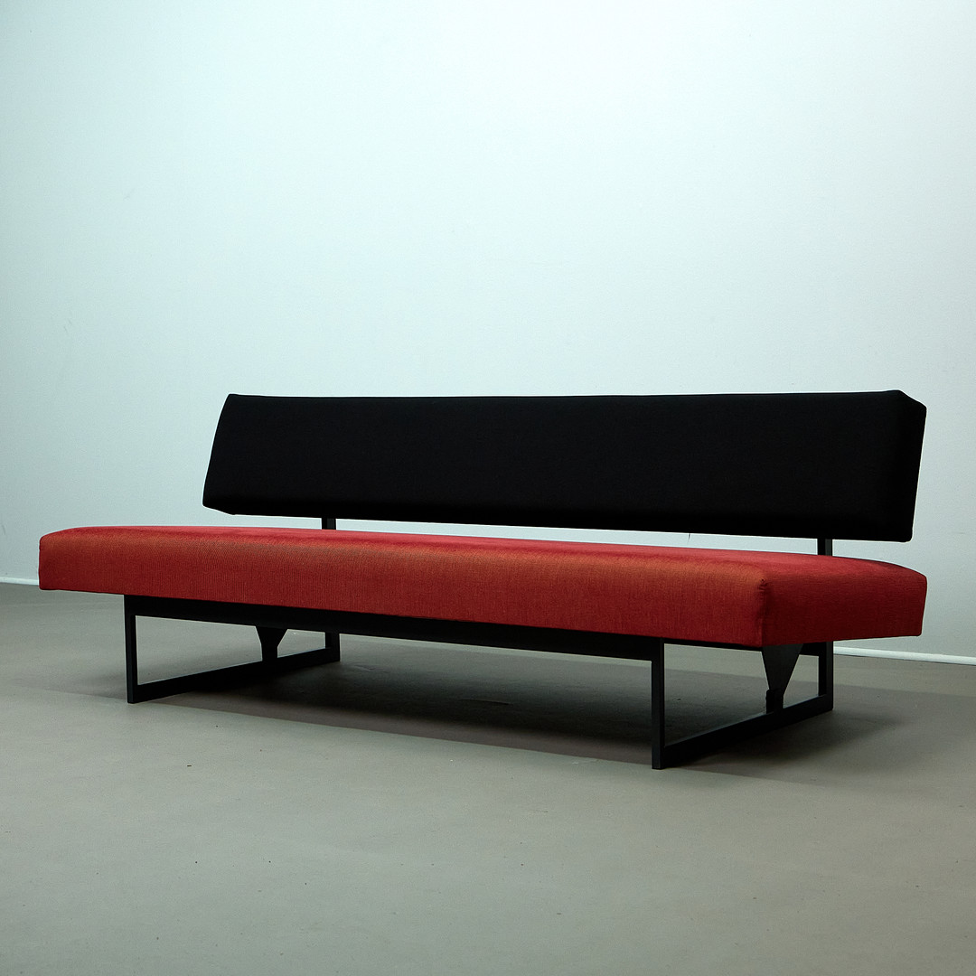 DIETER WÄCKERLIN. Idealheim Swiss, Sofa / Daybed, Metall, Wolle, 1950er Jahre, Schweiz.