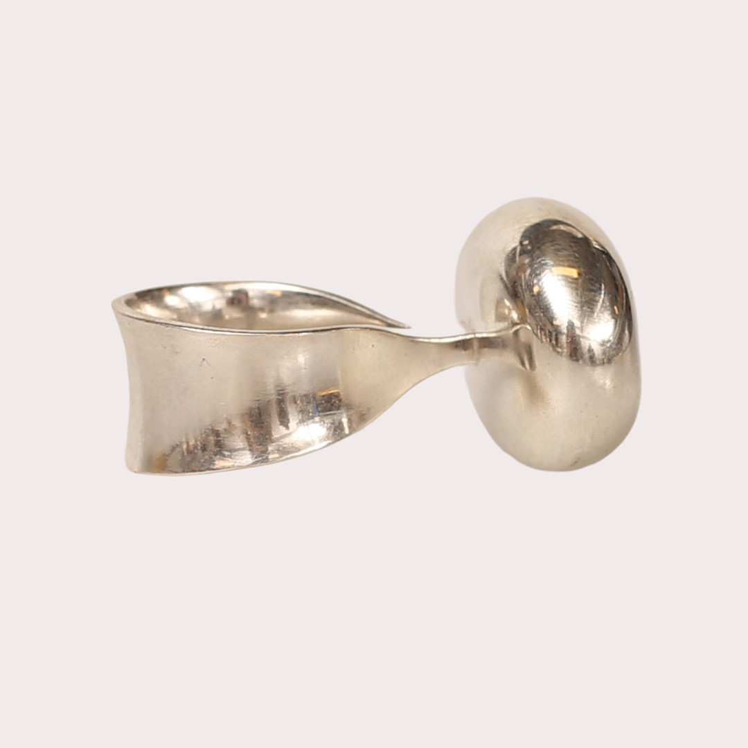 VIVIANNA TORUN BÜLOW-HÜBE. Ring, silver, för Georg Jensen Danmark.