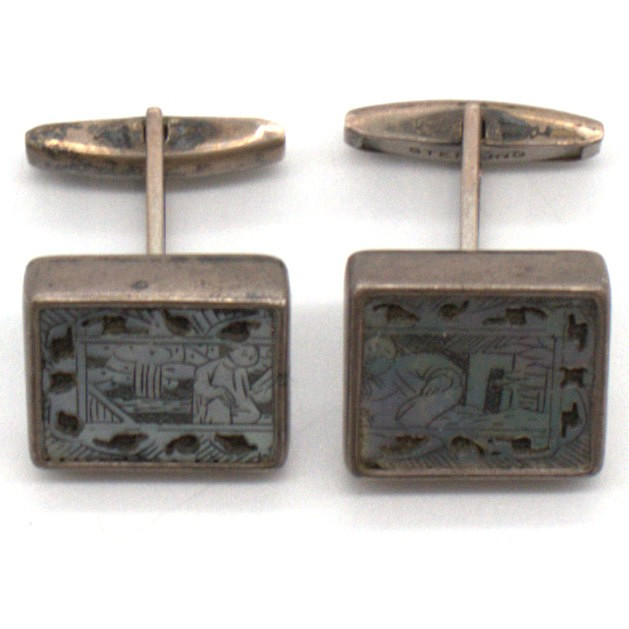 EIN PAAR VINTAGE MANSCHETTENKNÖPFE, STERLING SILBER & PERLMUTT, UM 1950.