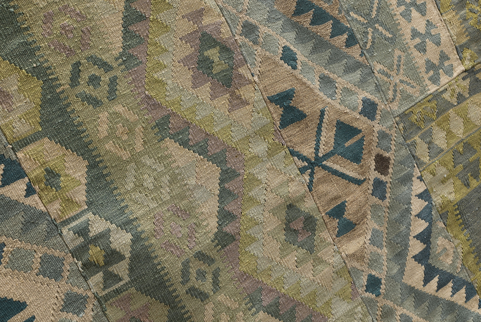 ORIENTMATTA. Kelim Patchwork med bomullsfodral på baksidan, 239 x 173 cm.