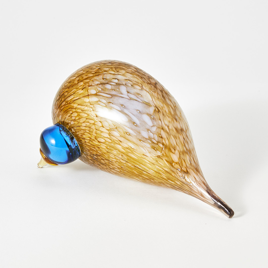 OIVA TOIKKA. "Kesäkurmitsa" (Fjällpipare) glas, signerad O. Toikka Nuutajärvi.