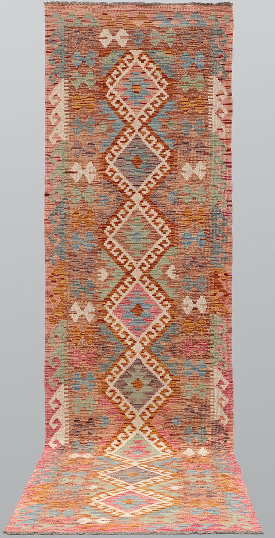 ORIENTMATTA. Kelim klassisk design, gallerimodell, 303 x 80 cm.