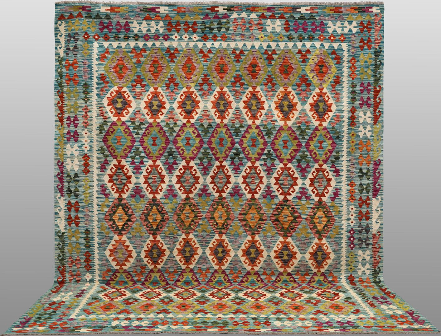 ORIENTMATTA. Kelim klassisk design, 348 x 271 cm.