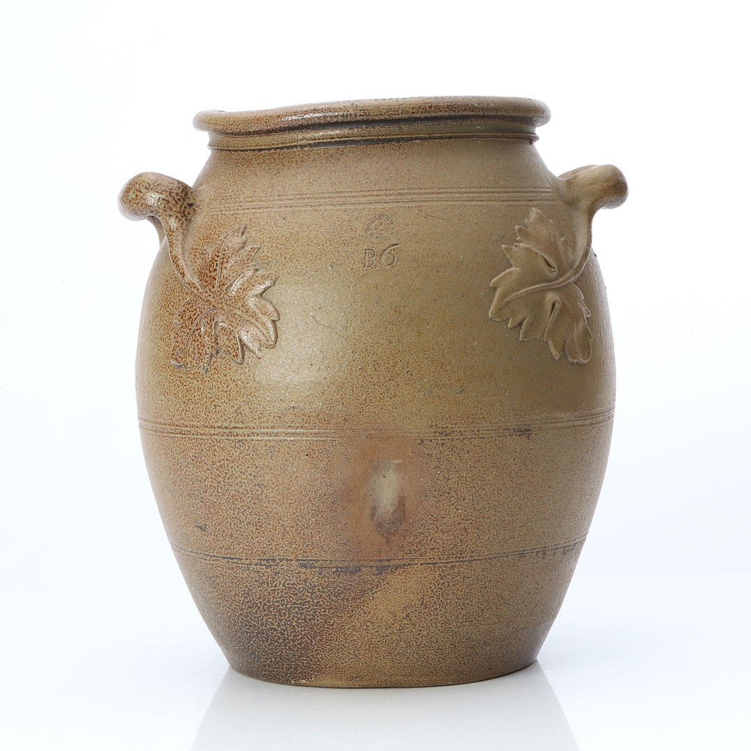 HELSINGBORG, KRUS. Glaserad keramik. Märkt B6. 1798-1830.