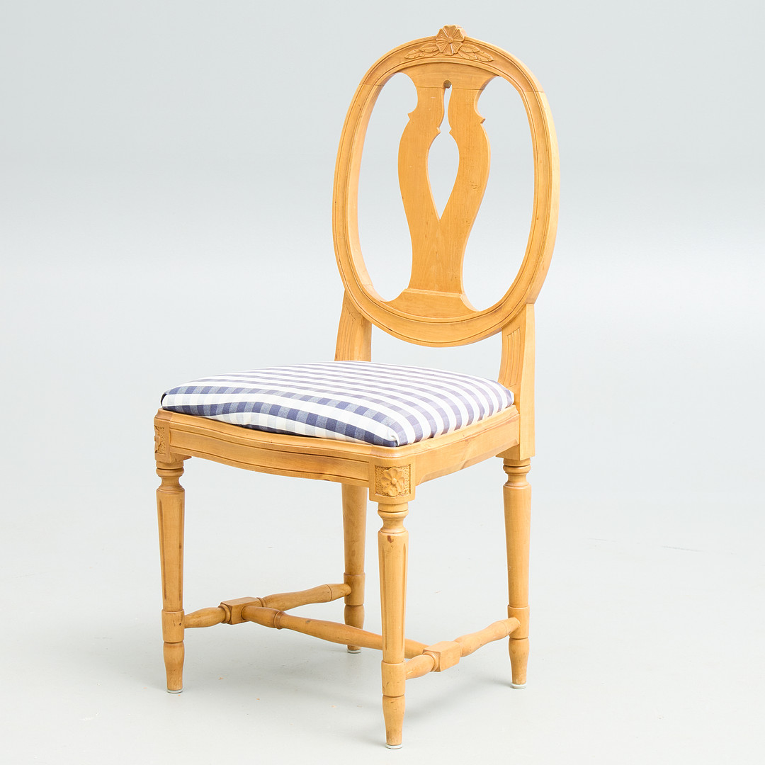 STOL. Gustaviansk stil, "Svenska modellen", 1900-talets mitt.