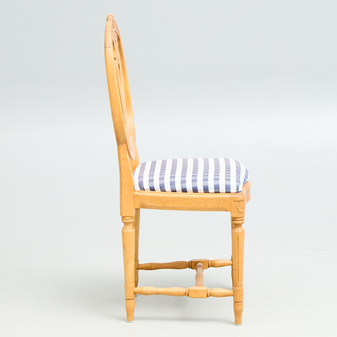 STOL. Gustaviansk stil, "Svenska modellen", 1900-talets mitt.