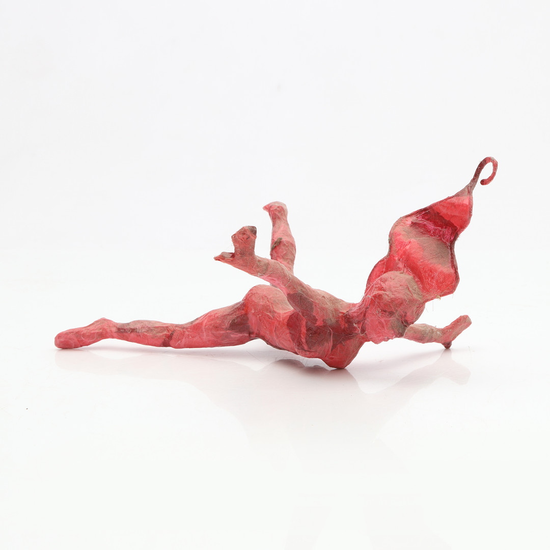 ÅSA CANBÄCK. SKULPTUR. Bemålad papier mache. Svävande kvinna. Osignerad.