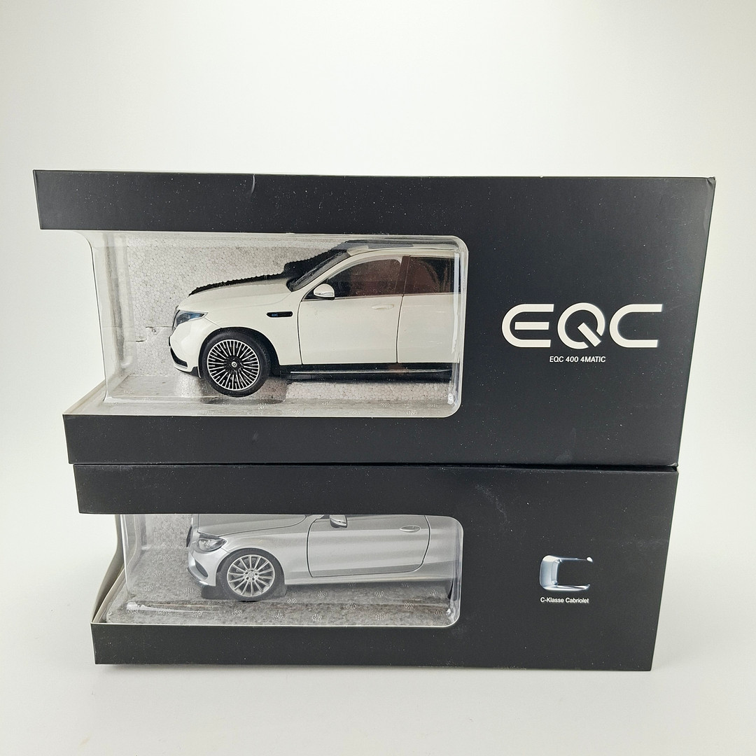 MODELLBILAR, 2 st, Mercedes-Benz, skala 1:18.