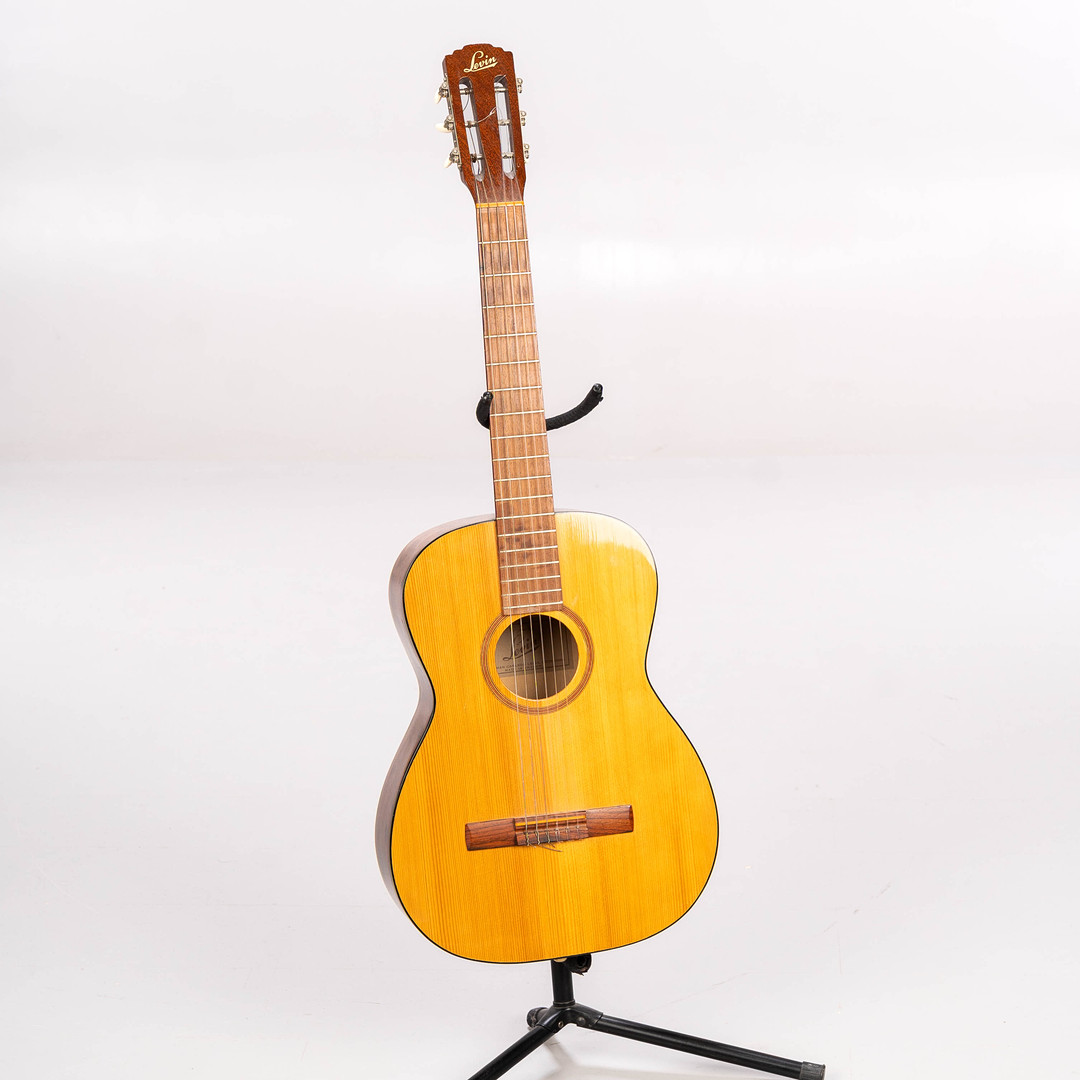 GITARR, Akustisk nylonsträngad, Levin LG10, 1960-tal.