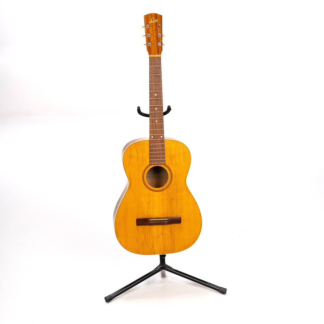 GITARR, Akustisk nylonsträngad. Levin, Nr 118, 1960-tal.