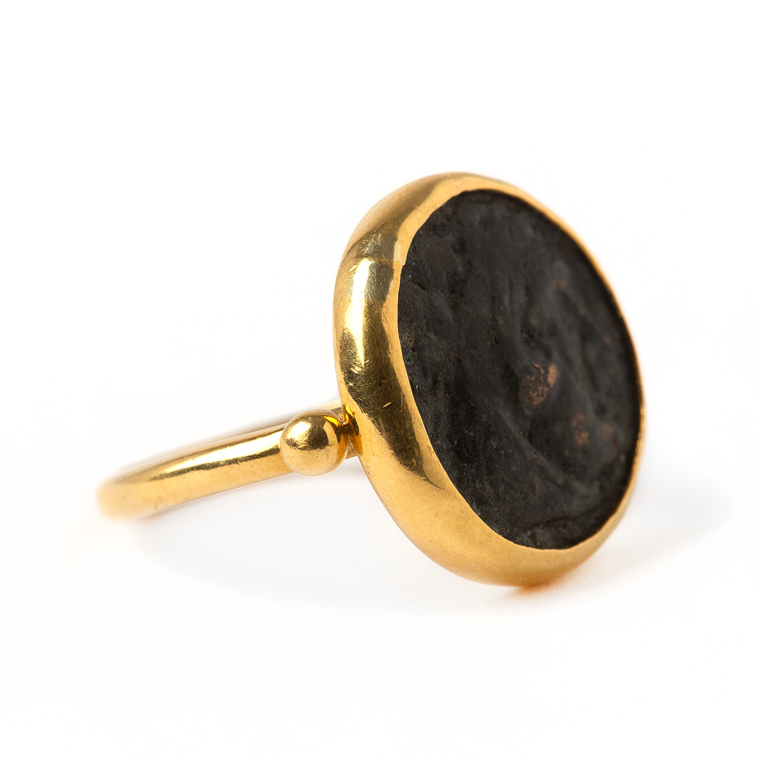 RING, 22K guld med kopparmynt.