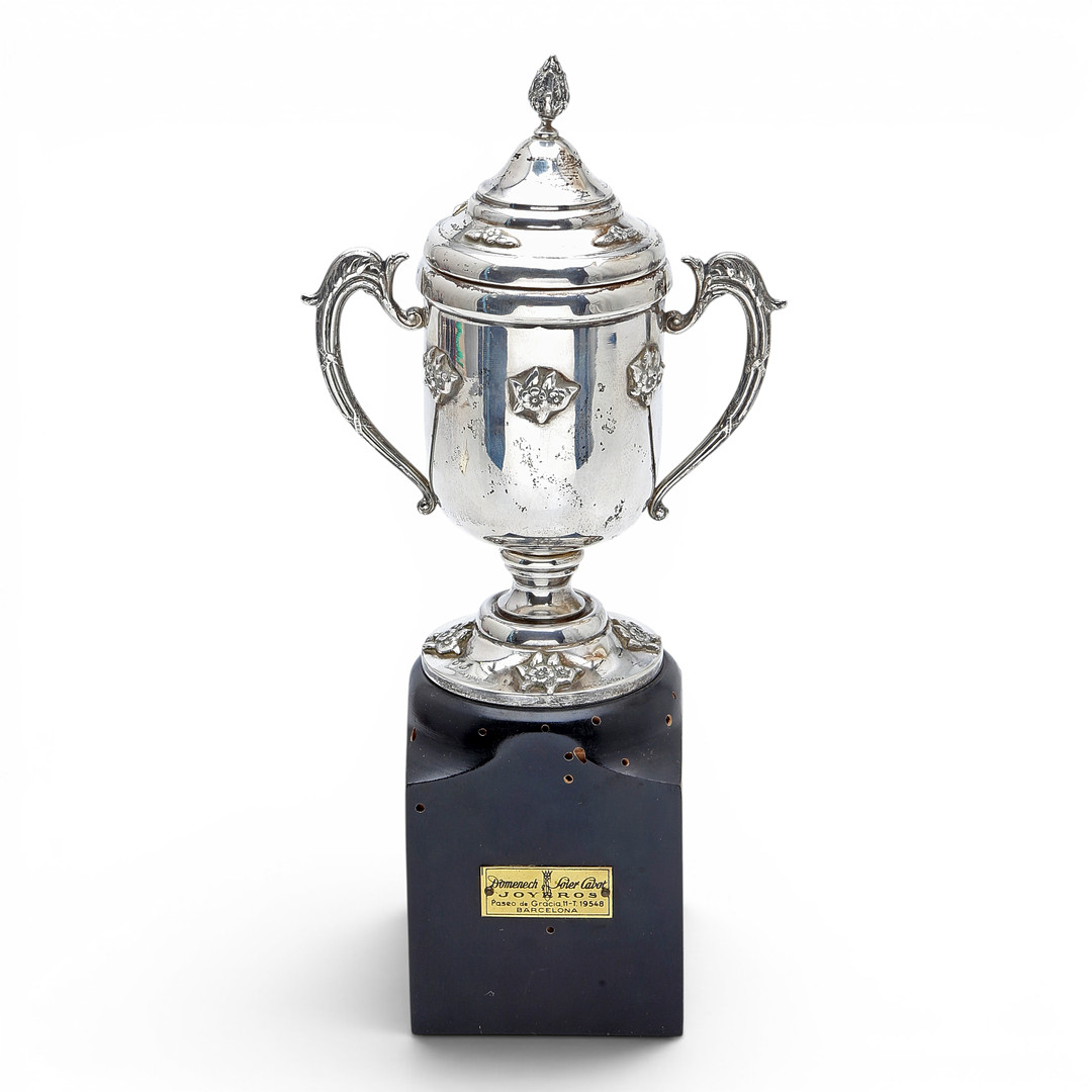 Silver trophy by Cabot jewellers, 20th Century.