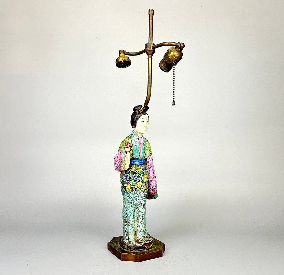 CHINESE TABLE LAMP BASE.