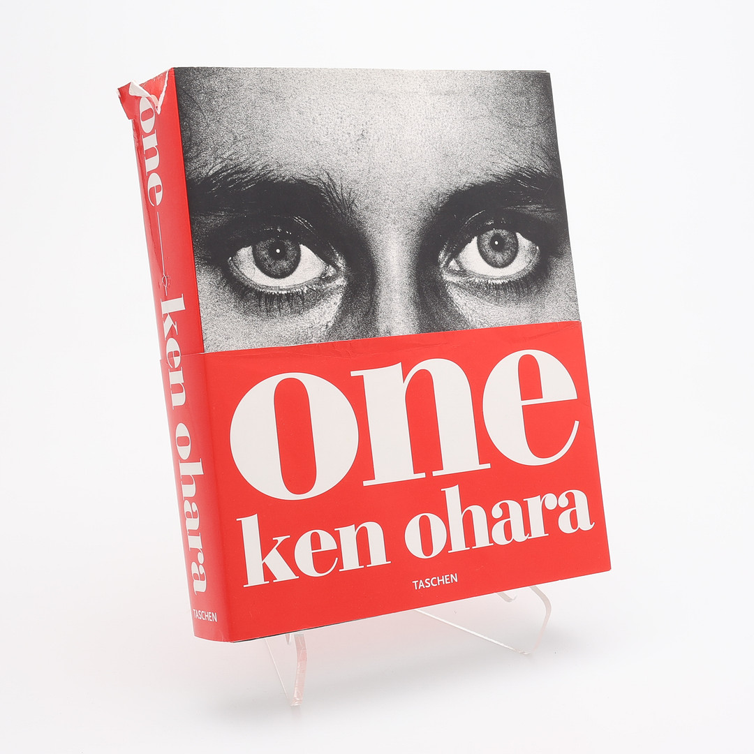 FOTO. DEN JAPANSKE FOTOGRAFEN KEN OHARAS "ONE", 1997.