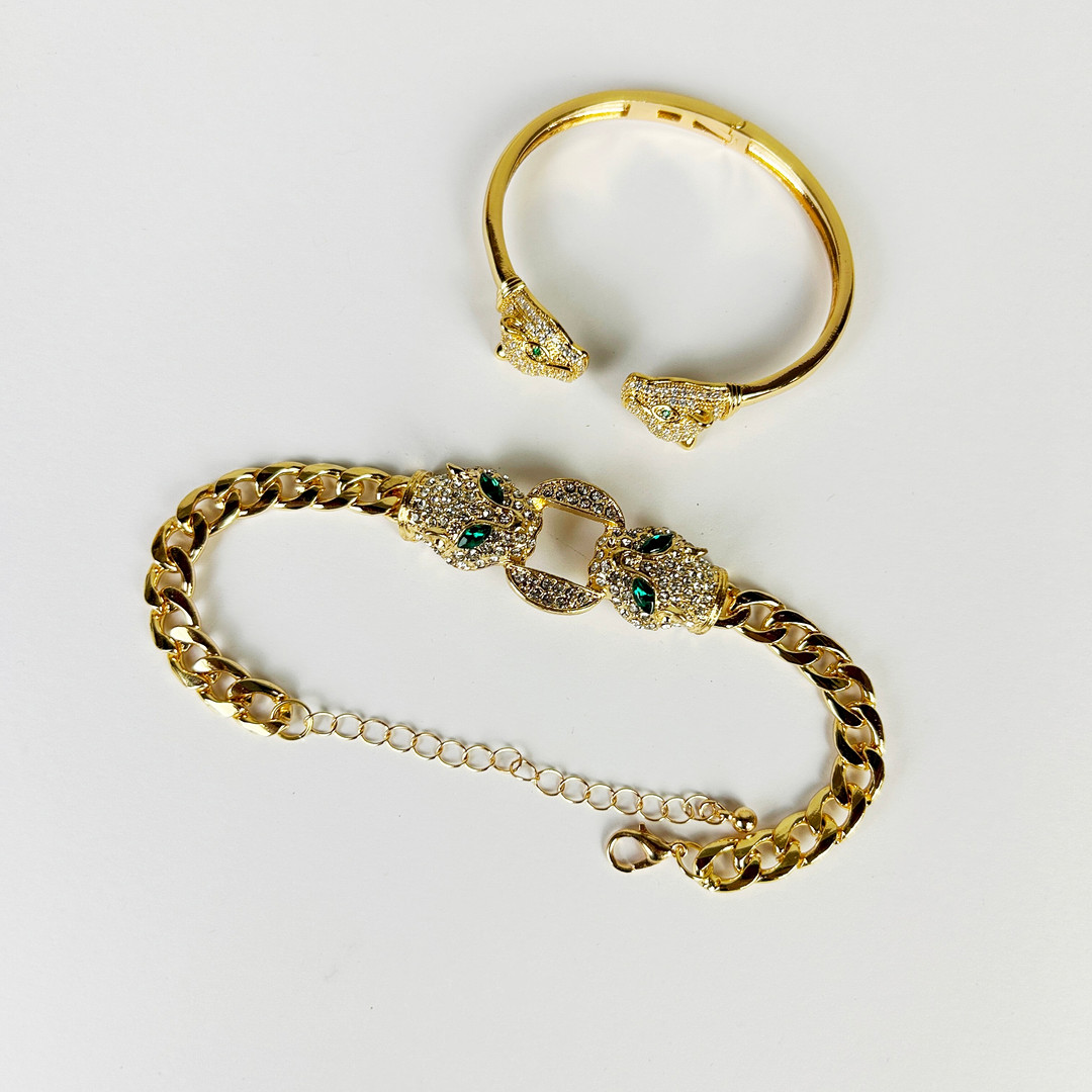 COSTUME JEWELLERY BANGLE & BRACELET.
