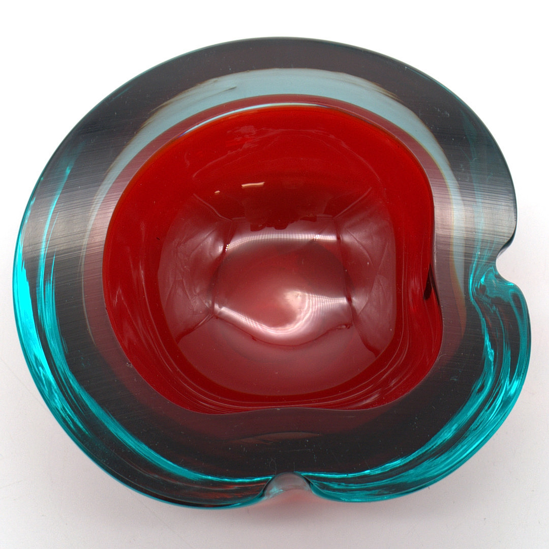 FLAVIO POLI. MURANO-GLASSCHALE, ROT UND BLAU, SOMMERSO, ITALIEN, UM 1950.