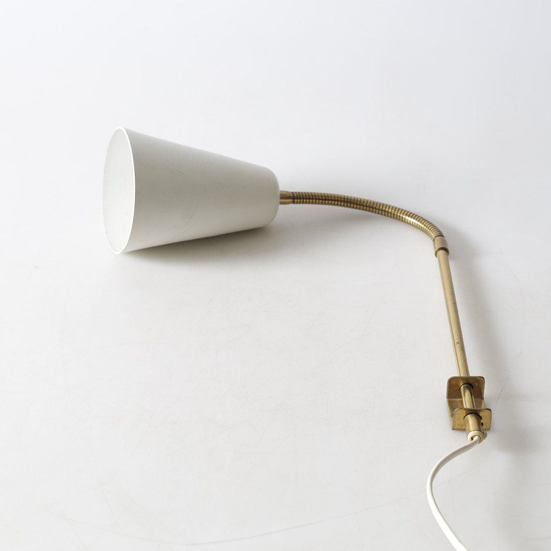 VÄGGLAMPA, mässing och plåt, 5414, KLK, 1900-tal.
