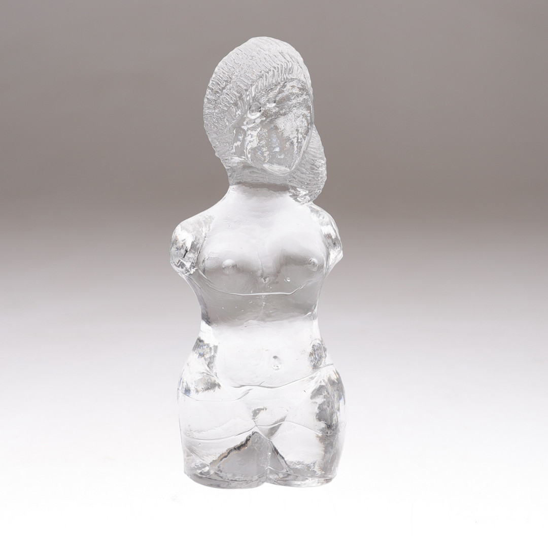 UNO WESTERBERG. Skulptur, glas, kvinnofigur, Pukeberg.