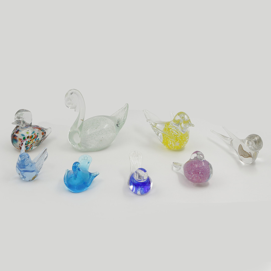 SAMLING GLASFÅGLAR, DIVERSE GLASBRUK, 8 DELAR, 1900-TAL.
