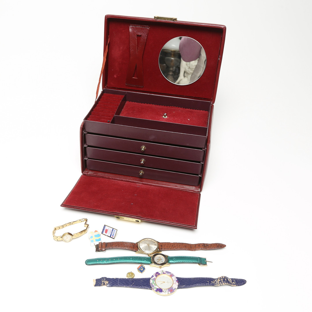 SMYCKESKRIN, med ARMBANDSUR 4 st, bland annat Certina.