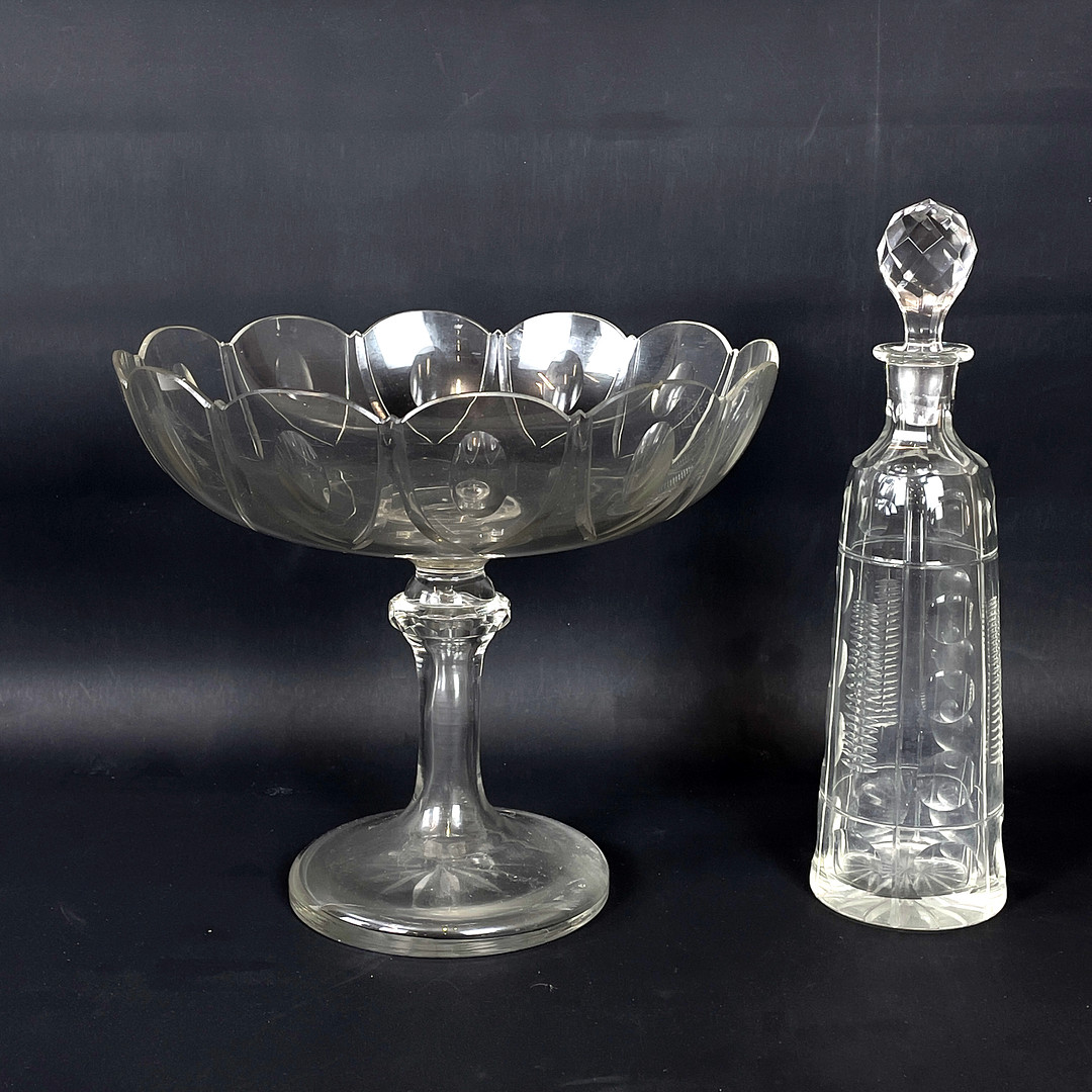 KARAFF & SKÅL PÅ FOT, 2 st. Glas, 1900-tal.