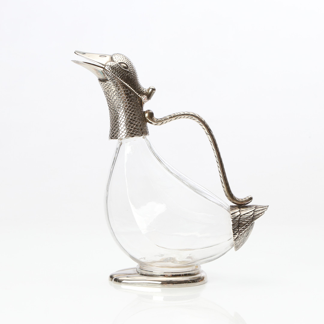 KANNA. Nysilver och glas. I form av anka. Samtida tillverkning.