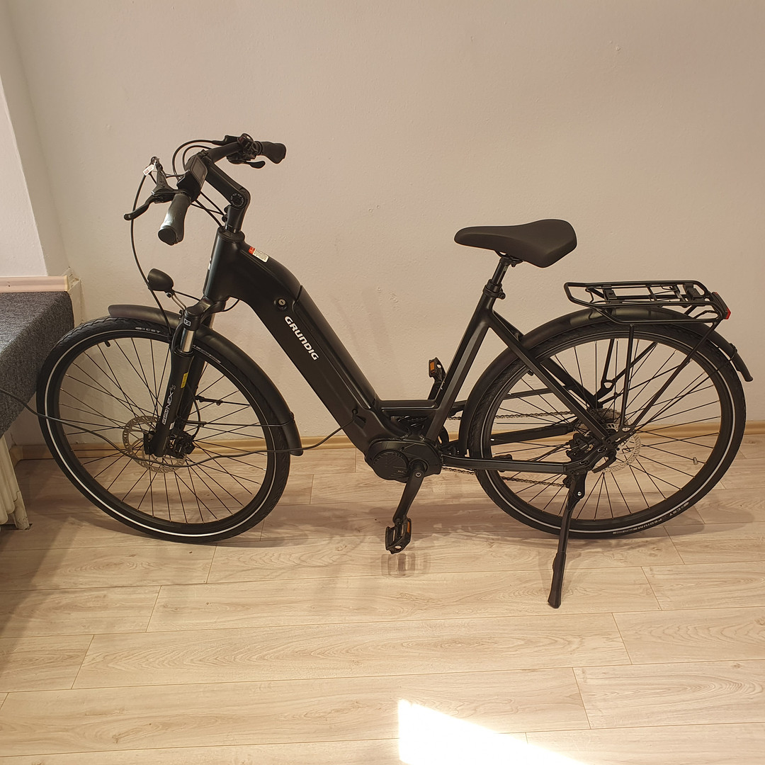 GRUNDIG GCB-1 E-Bike Schwarz, Shimano 9-Gang.