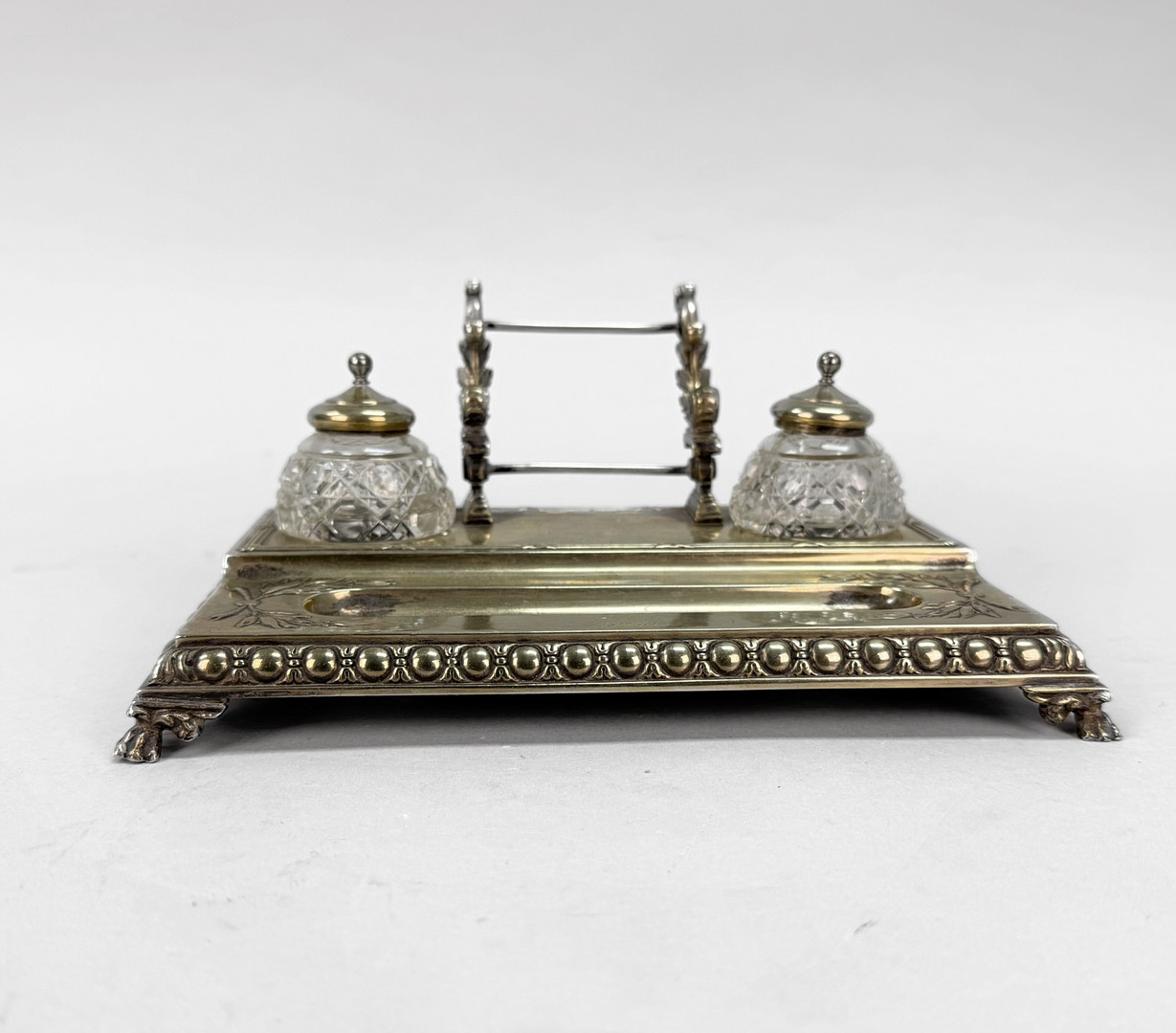 SKRIVSTÄLL - Nysilver och glas, 1900-tal.