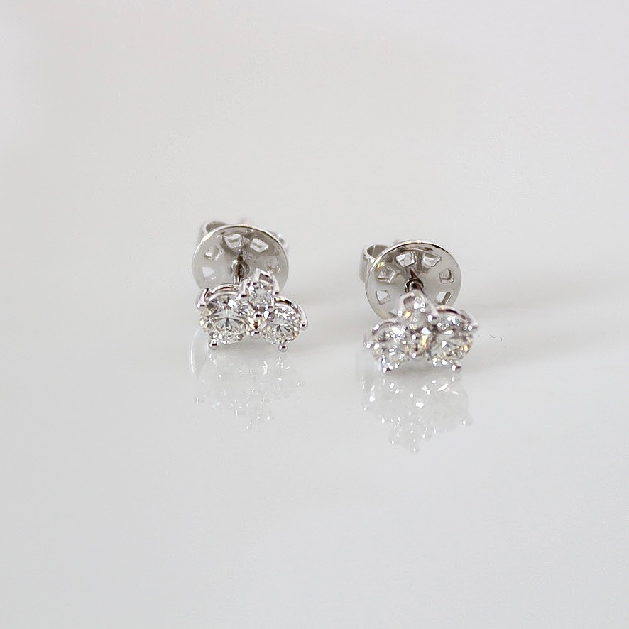 DIAMANTÖRHÄNGEN, ett par, 0,57ct vitguld 18K.