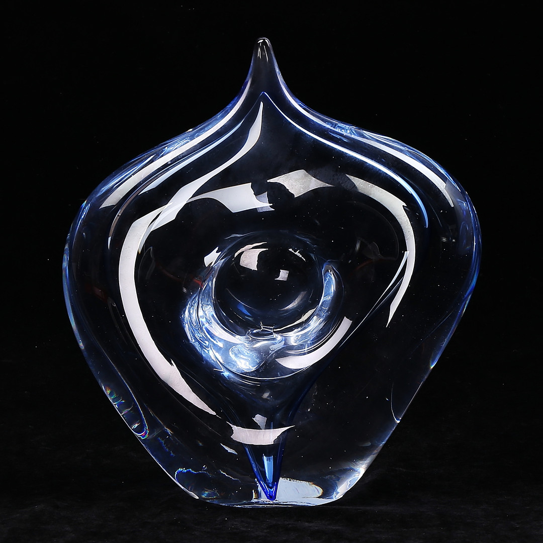 HANNE DREUTLER. Skulptur, glas, "Eye", Åhus, 1986, signerad.