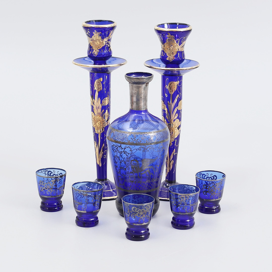 KOBOLTBLÅTT GLAS, 8 delar, 1900-tal.