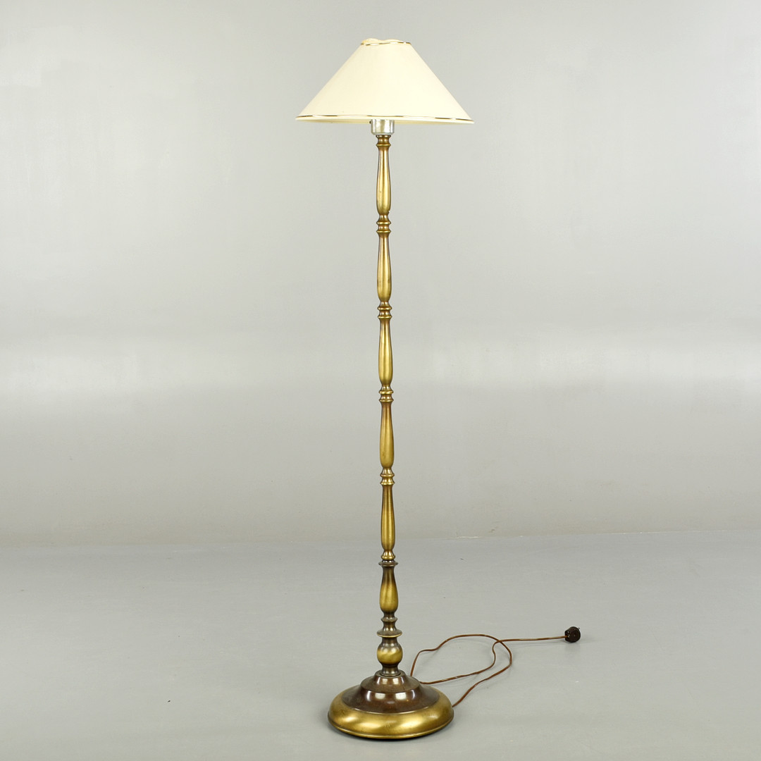 GOLVLAMPA, guldfärgad metall, 1900tal.
