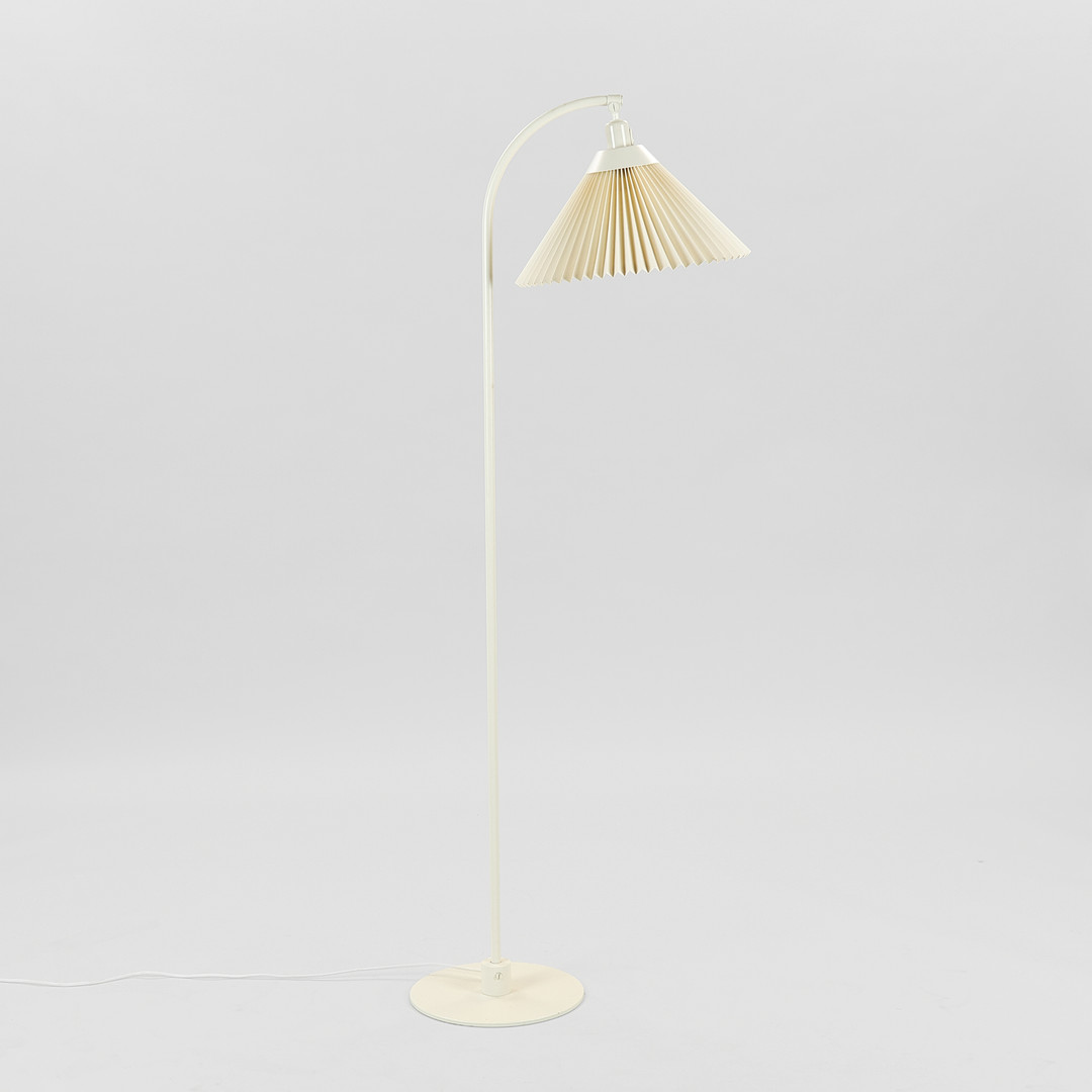 FLEMMING AGGER. GULVLAMPE Le Klint model 368, Danmark.