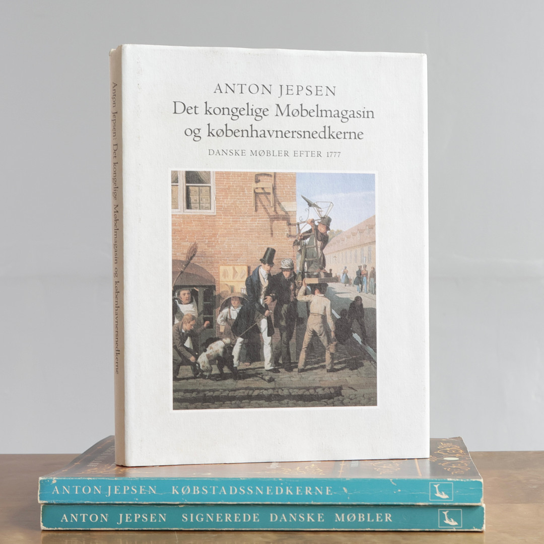 ANTON JEPSEN. Tre bøger om hovedstadens møbelsnedkere, Det Kongelige Møbelmagasin. (3).