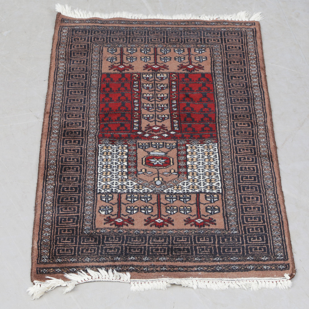 MINIMATTA, Orientalisk. 60x92.