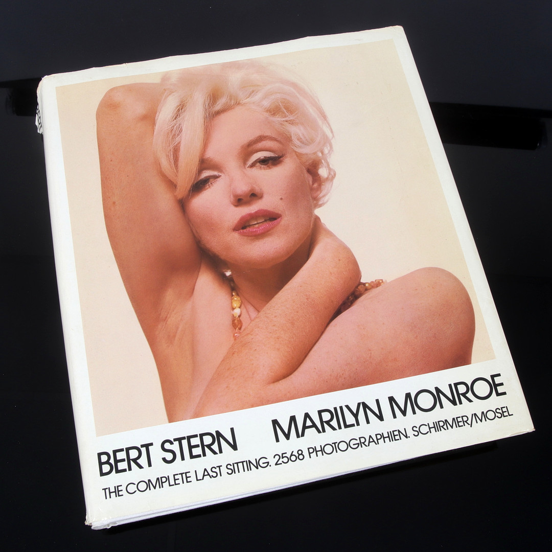 BERT STERN. Marilyn Monroe: The Complete Last Sitting. 2568 Photographien. Schirmer / Mosel, Munchen 1982.