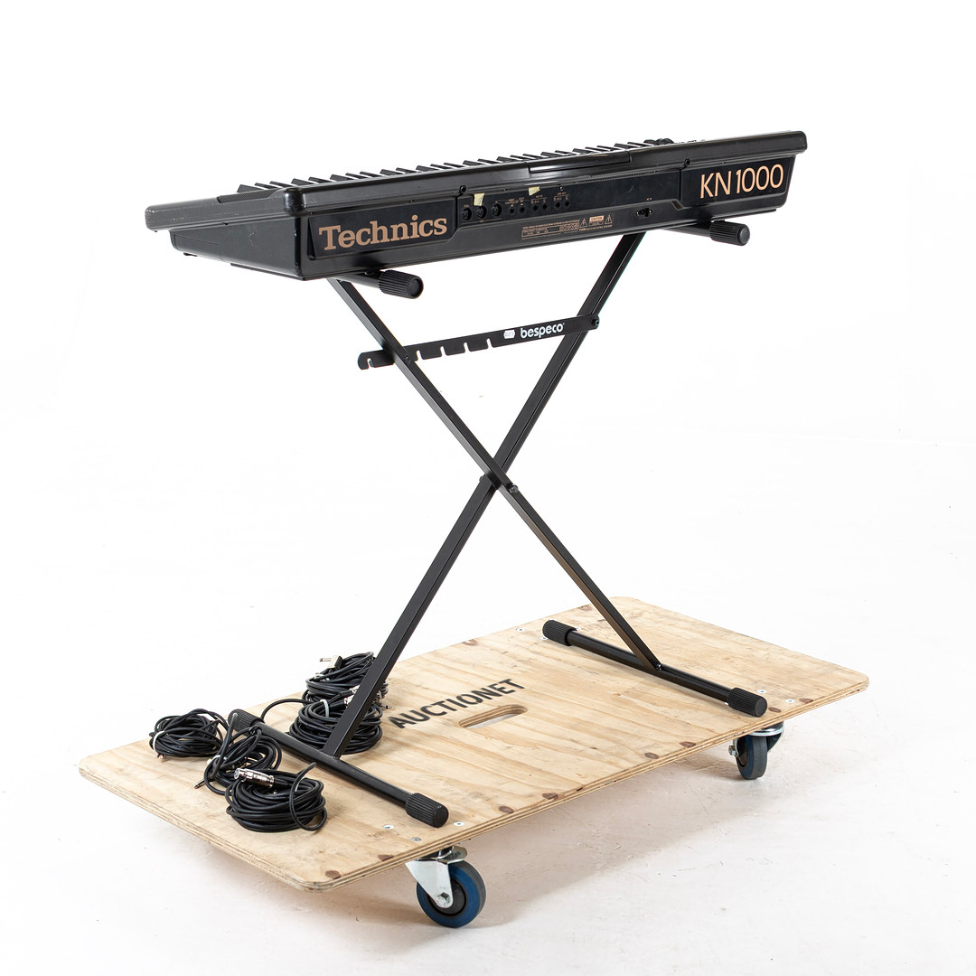 KEYBOARD, med stativ, Technics KN1000.