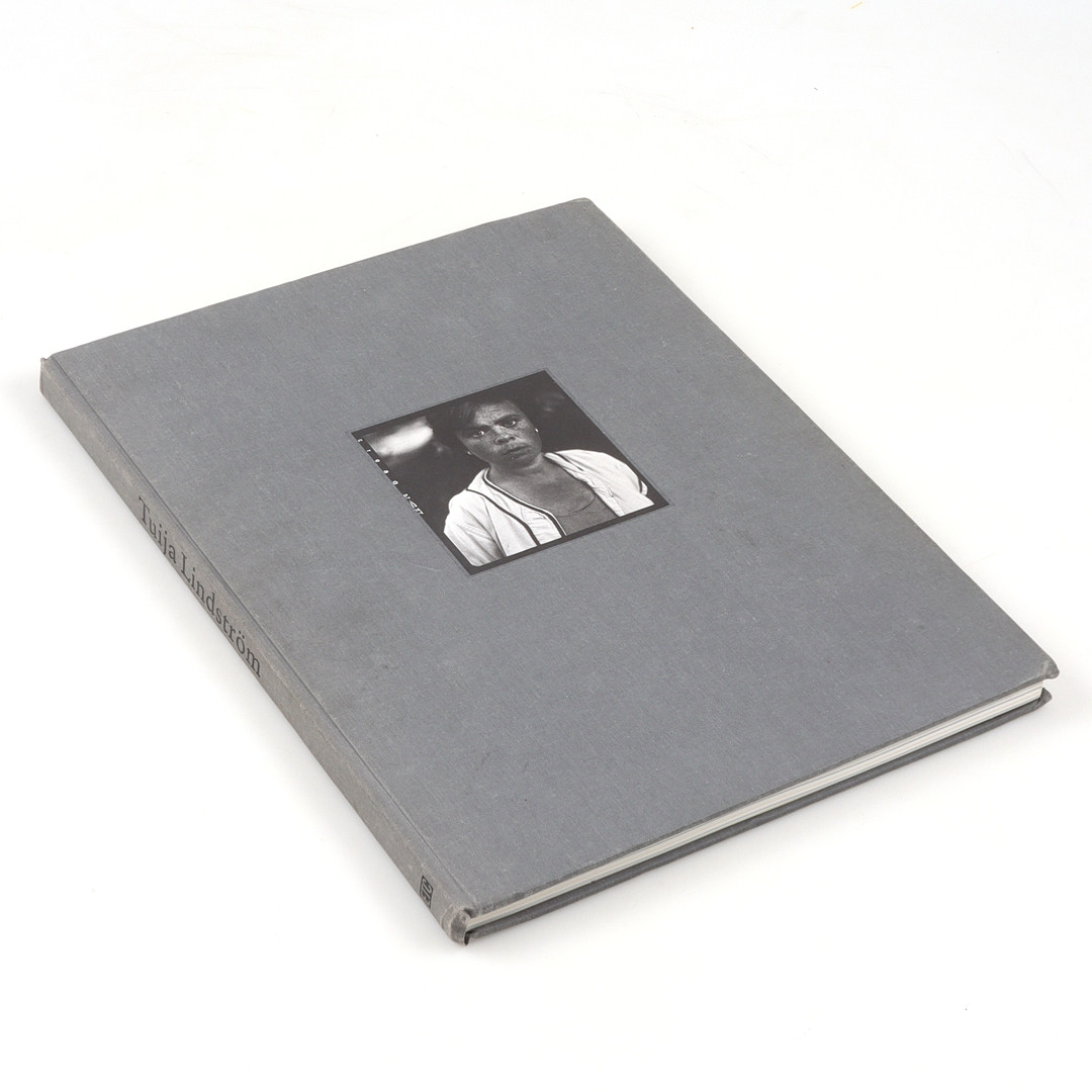 TUIJA LINDSTRÖM. Fotobok, konstnärens fotografier. 1989.