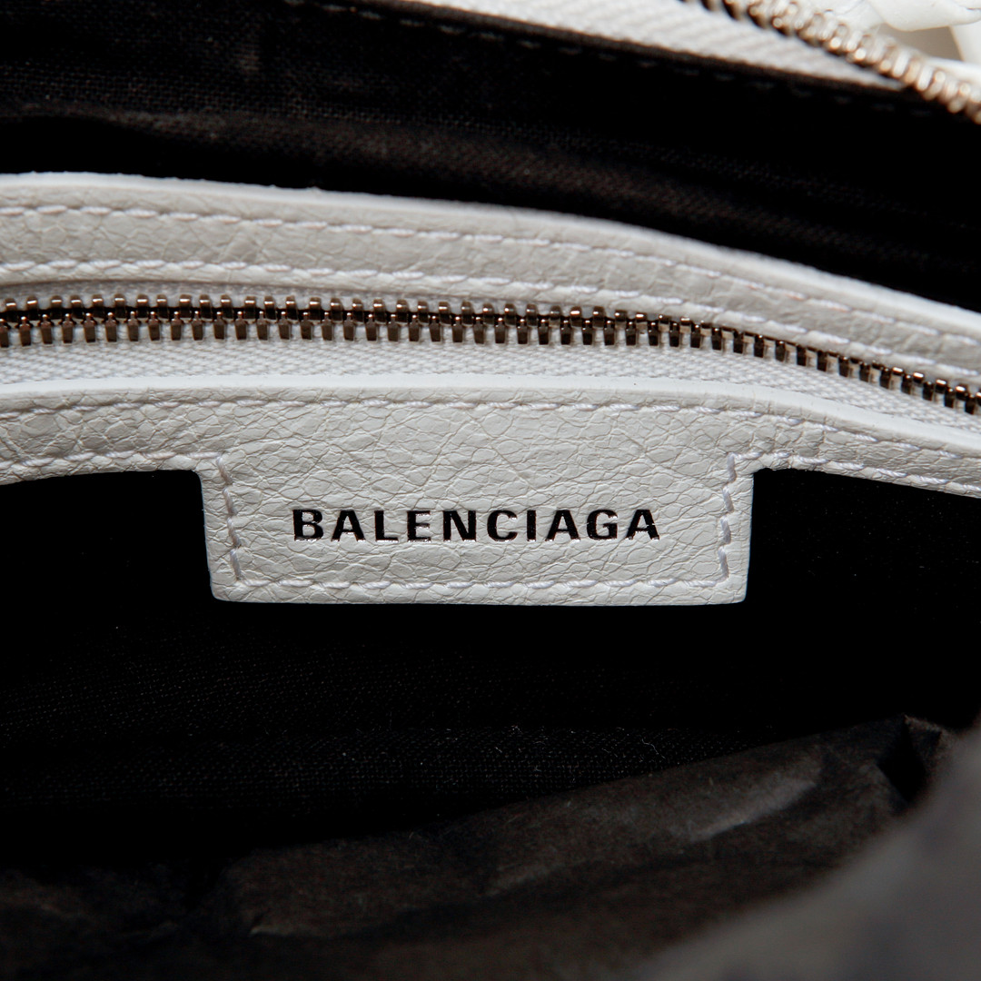 VÄSKA, Balenciaga, "La Cagole".