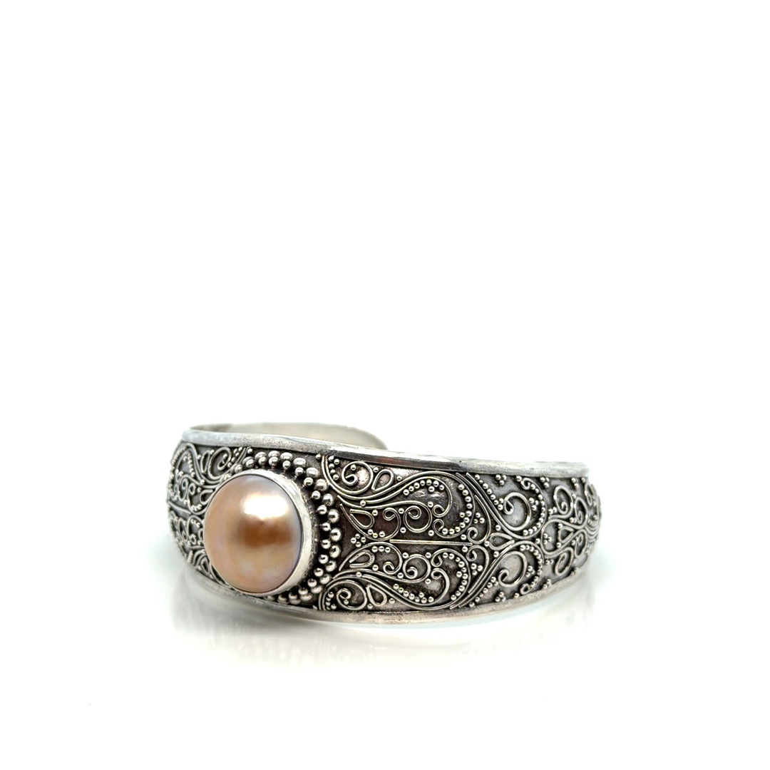 SILVERARMRING med pärla.