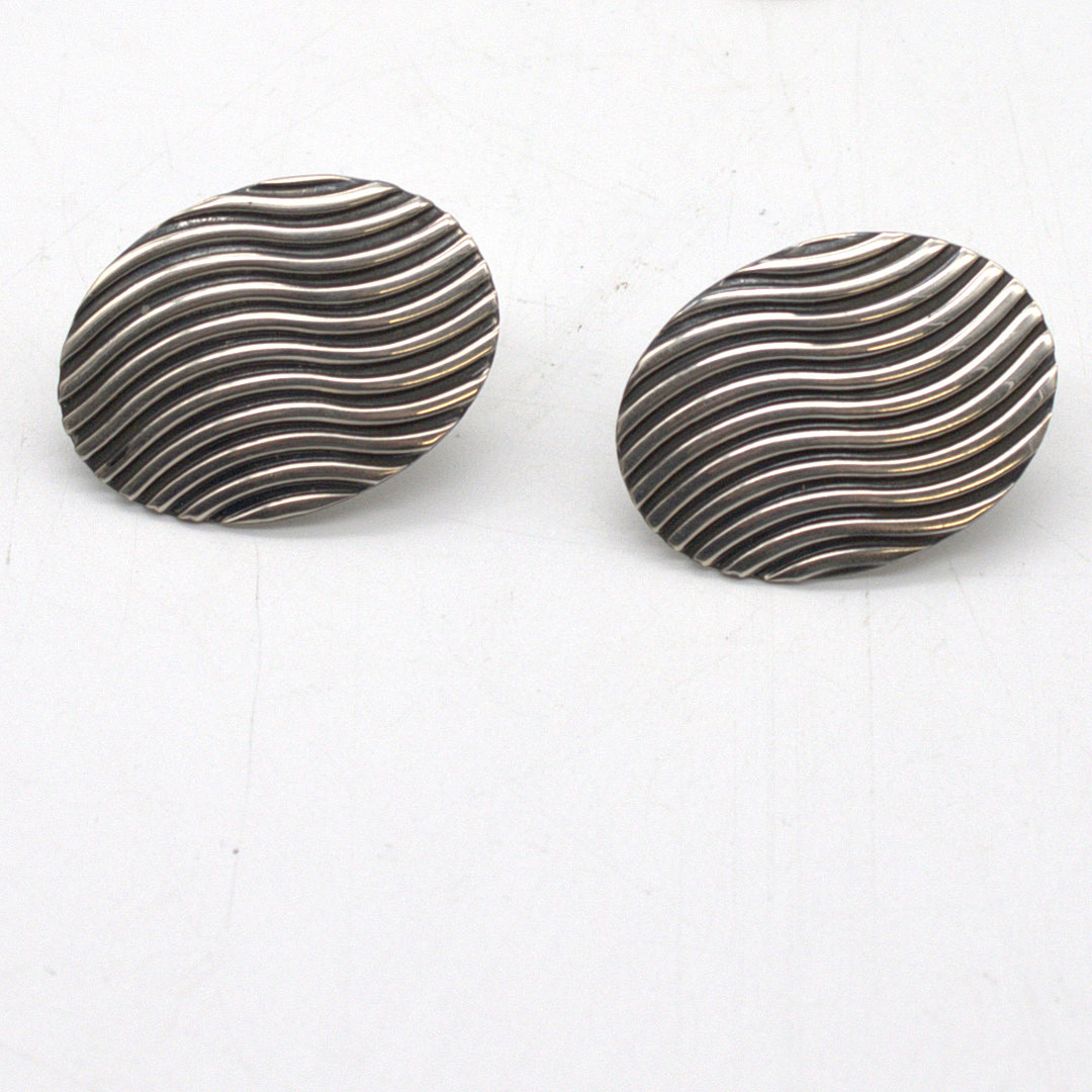 CHRISTIAN&IBANA. DESIGNER OHRSTECKER; HANDARBEIT; ZEITGENÖSSISCHER NORDIC STIL; STERLING SILBER 925;.